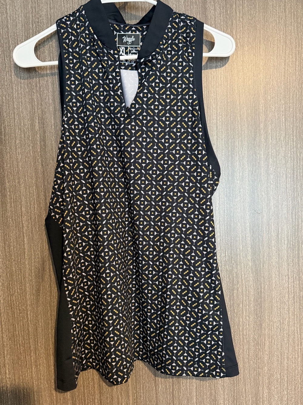 Waggle sleeveless golf tank